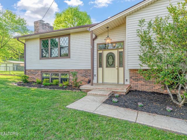 206 Lakeview Lane