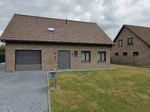 206 m2 apartment for rent in Alken