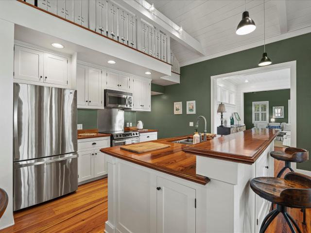 206 Marsh Pointe Drive
