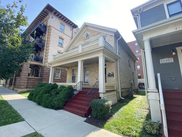 206 N Pinckney St