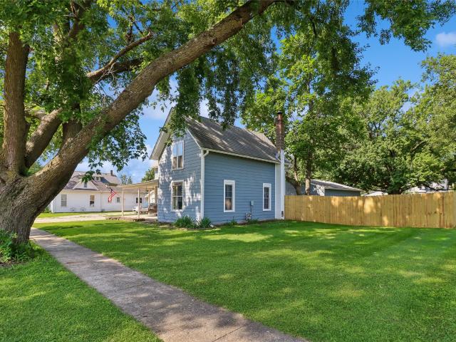 206 S 1st Street