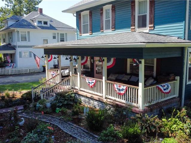 206 S 1st Street