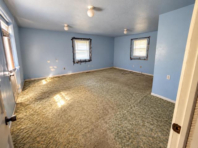 206 S Quarterline Road