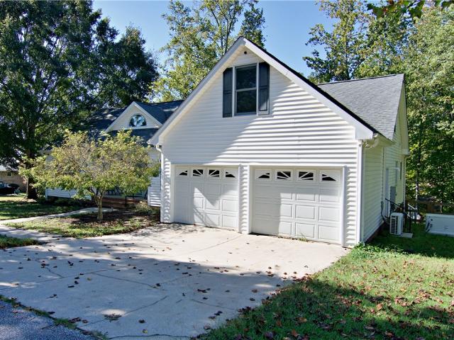 206 Petty Road