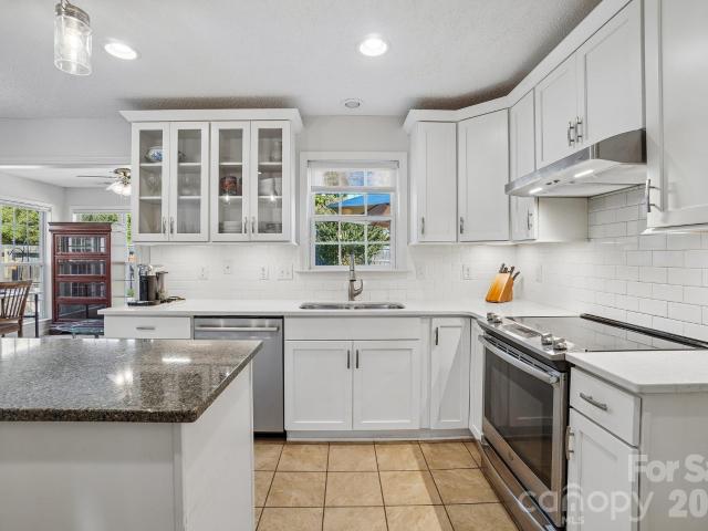 206 Rolling Meadow Road