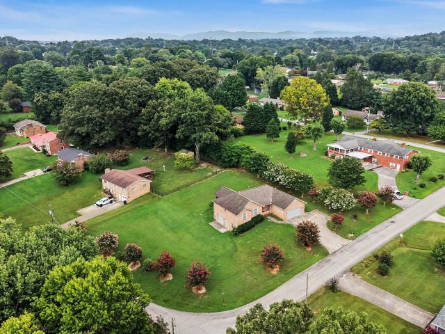 206 Rosecrest Drive