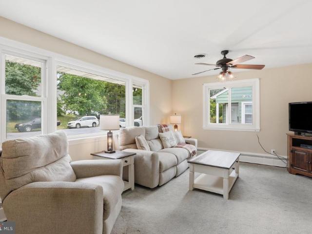 206 W 12Th Street