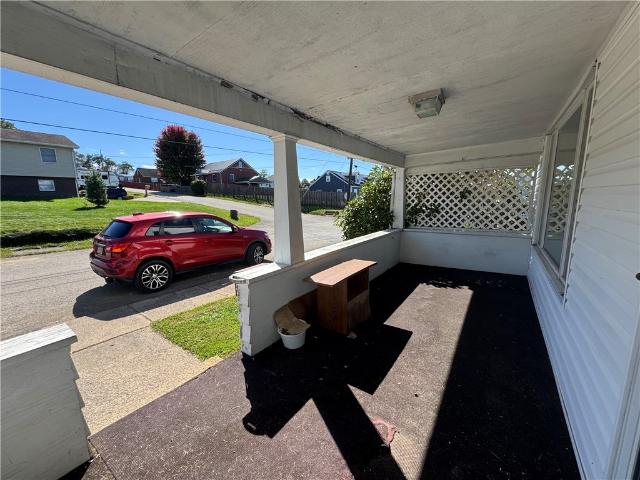 206 W Cross Ave