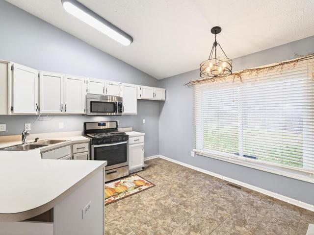 206 Woodcliff Way, Bedford, IN 47421 | MLS #202548