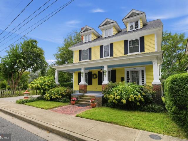 206 Walnut Street