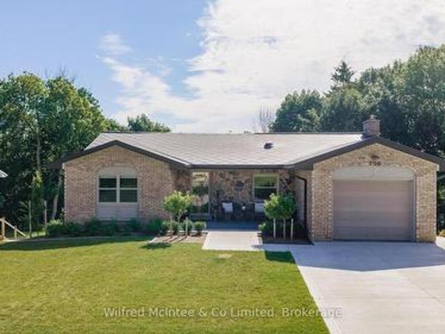 206 Thomas Street, Brockton, ON, N0G 2V0 house for sale | Listing ID X13534 | Royal LePage