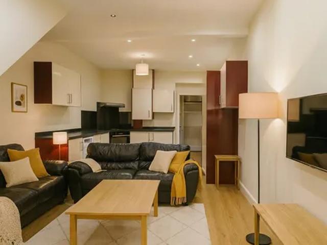 206 Tiverton Road, Stirchley, B29 6BU, United Kingdom | 6 bed house for rent #162170553 | Rentberry