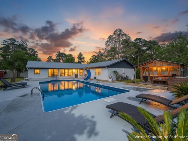 2075 Sylvia Lane