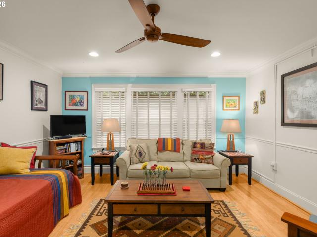 2076 NW Johnson St, Unit 103, Portland, OR 97209 | MLS #687550