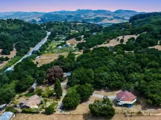2077 SAN JUAN RD, AROMAS, CA 95004
