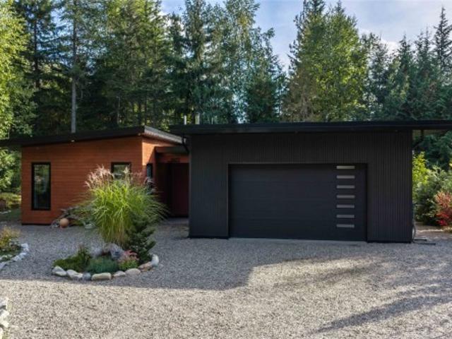 2077 Uplands Road, Revelstoke, BC, V0E 2S1 house for sale | Listing ID 10401 | Royal LePage