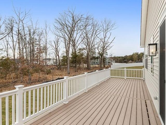 2079 Springvale Dr, Bealeton, VA 22712