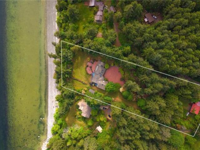 2070 Cooper Rd, Gabriola Island, BC, V0R 1X7 house for sale | Listing ID 1051 | Royal LePage