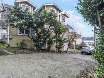 2071 Gilman Drive W