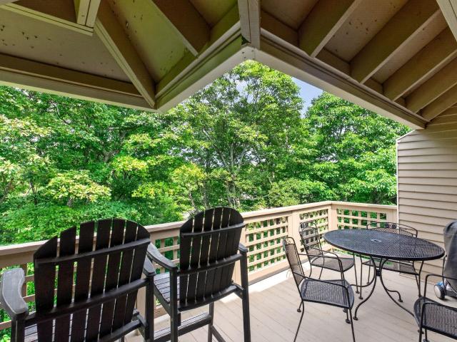 2072 stone ridge condos