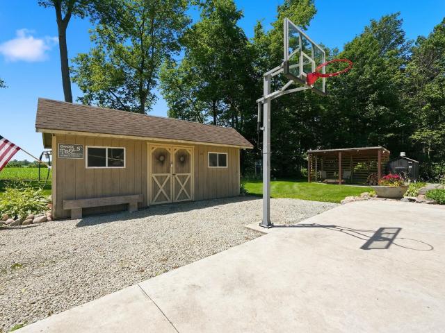20737 Chestnut Road