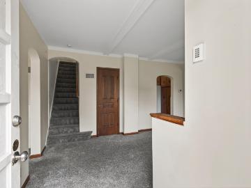 207 1st Street SW