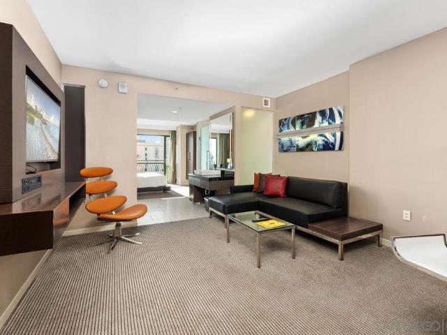 207 5Th Ave 1043