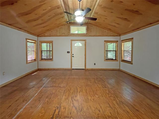 207 Arrowcrest Drive