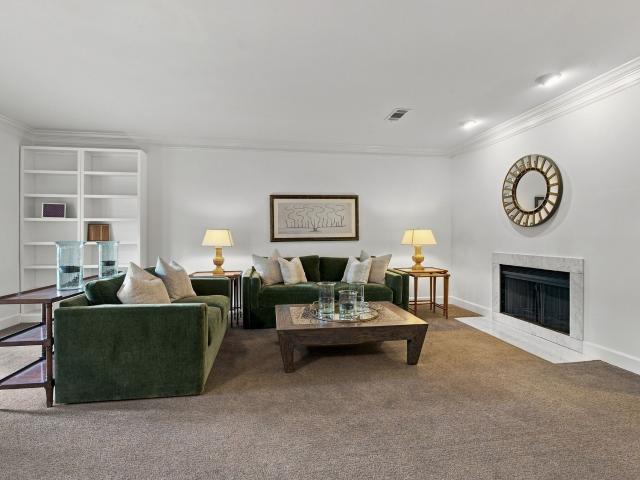 207 Ashlawn Ct