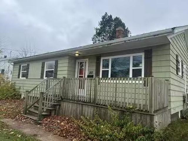 207 Belvedere Avenue, Charlottetown, PE, C1A 2Z2 house for s.