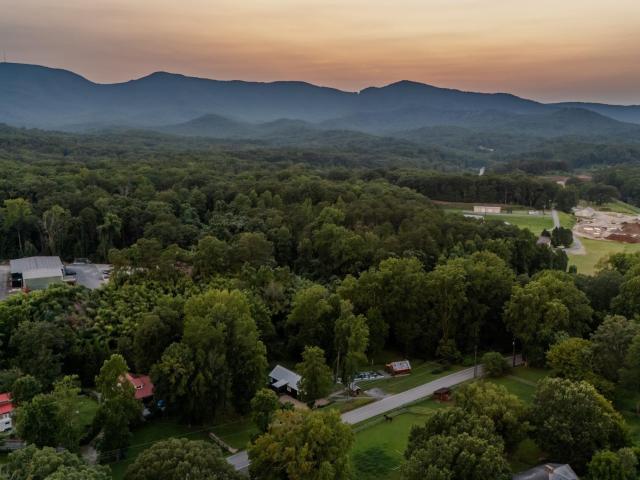 207 Blockhouse Road