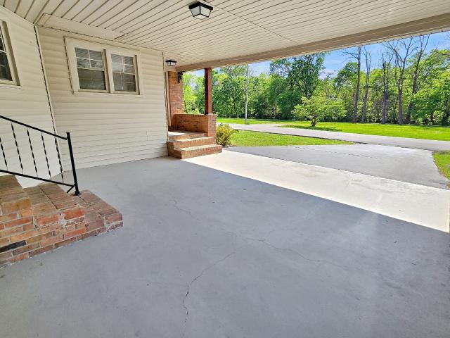 207 Donna Dr
