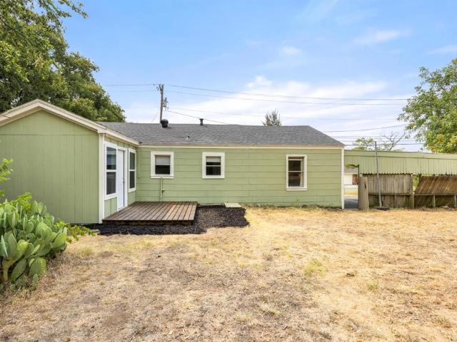 207 E 4th Street