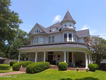 207 E Percy Street