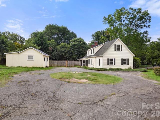 207 Edgemont Drive