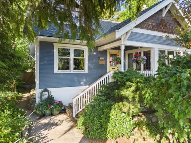 207 Eighth Street, New Westminster, BC, V3M 3P8 house for sale | Listing ID R3161 | Royal LePage