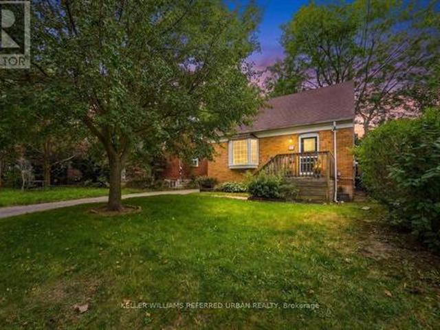 207 Elmhurst Avenue, Toronto, ON, M2N 1S2 house for sale | Listing ID C14006 | Royal LePage