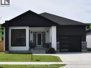 207 Essex Street, Sarnia, ON, N7T 0C2 house for sale | Listing ID X12838 | Royal LePage
