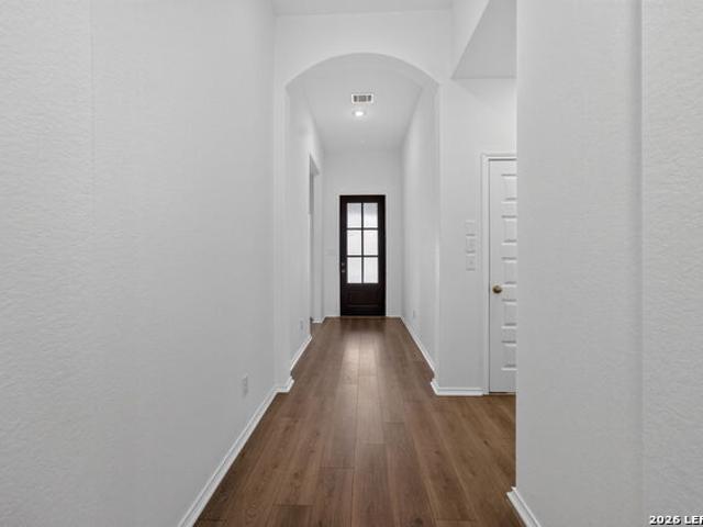 207 Foxtail Woods