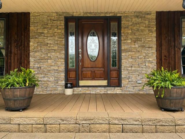 207 Knobs Lane