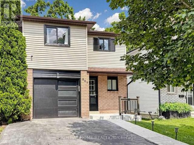 207 Hickling Trail, Barrie, ON, L4M 5W6 house for sale | Listing ID S13674 | Royal LePage