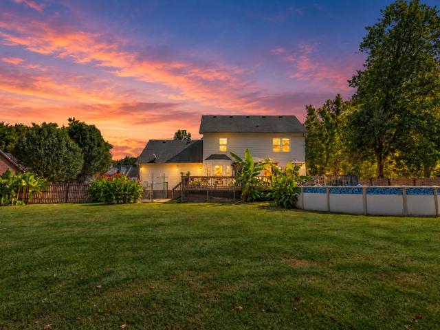 207 Louise Dr