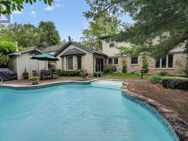 207 Longfield Crescent, Hamilton, ON, L9G 3W4 house for sale | Listing ID X13513 | Royal LePage