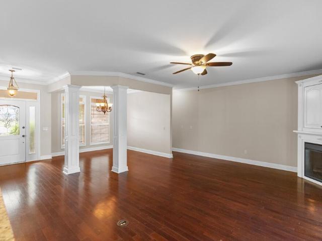 207 Lace Dr