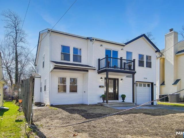 207 Lake Shore Drive