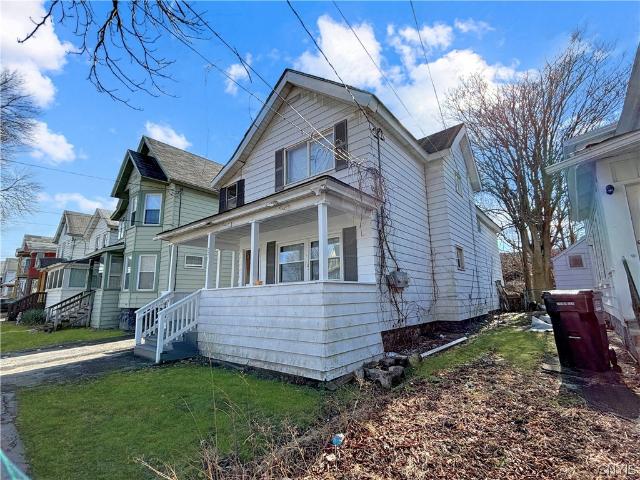 207 Lakeview Avenue
