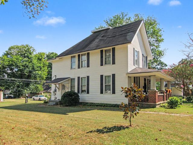 207 Magnolia Avenue