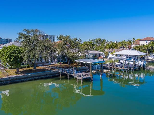 207 Midway Island, Clearwater Beach, FL 33767 | MLS #TB8467