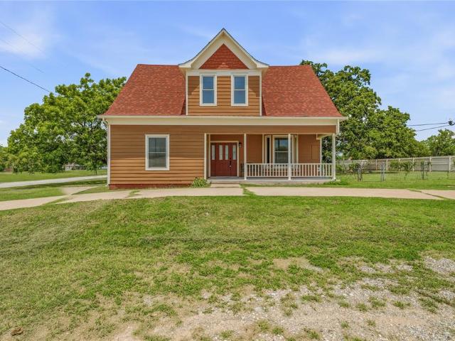 207 N Fisher
