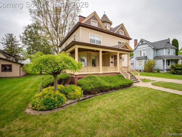 207 N Pine River Street